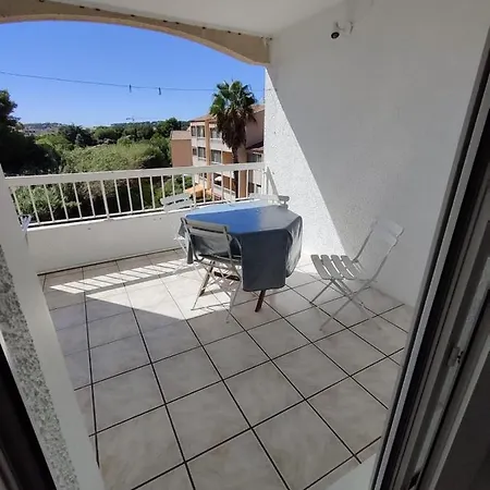 23m With Terrace With Pool Sanary-sur-Mer